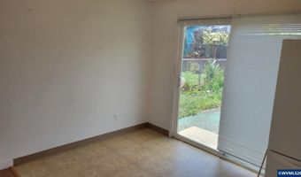 945 N 4th St, Aumsville, OR 97325