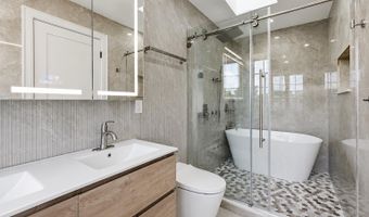 37 Beverly Dr, Albertson, NY 11507