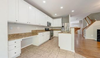 43122 FOREST EDGE Sq, Ashburn, VA 20148