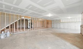 1617 Grayhawk Dr, Basehor, KS 66007