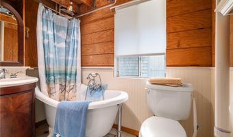 64 Burnside Ave, Narragansett, RI 02882
