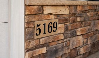 5169 Fox Sedge Ln, Fitchburg, WI 53711