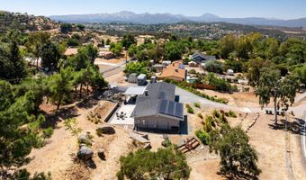 2855 N Victoria Dr, Alpine, CA 91901