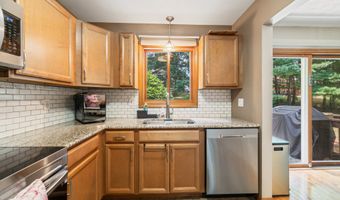 410 Emmett St 93, Bristol, CT 06010
