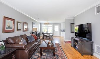 52 Bedlow Ave, Newport, RI 02840