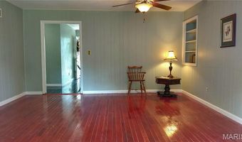 874 Hollyridge Dr, Ballwin, MO 63011
