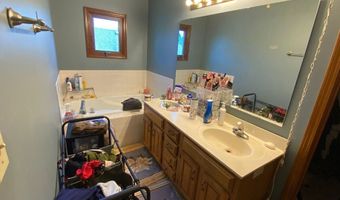 902 St Andrews Dr, Avon, IN 46123