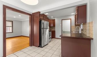 9299 Becker Ave, Allen Park, MI 48101