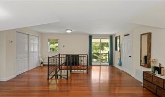 608 Black Plain Rd, North Smithfield, RI 02896