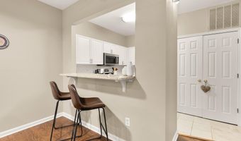 2356 GARNETT Dr 1, Alexandria, VA 22311