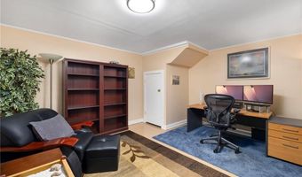 4 Wabasso Ter, Middletown, RI 02842