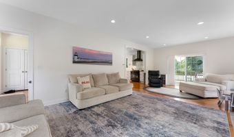 79 Todds Hill Rd, Branford, CT 06405