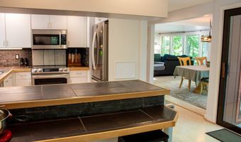 466 Greenbush Rd, East Greenwich, RI 02818