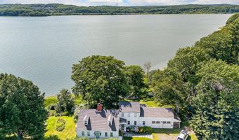 16 US-1, Falmouth, ME 04105