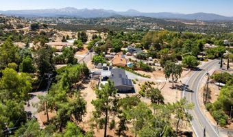 2855 N Victoria Dr, Alpine, CA 91901