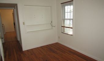 917 S 6th St, Artesia, NM 88210