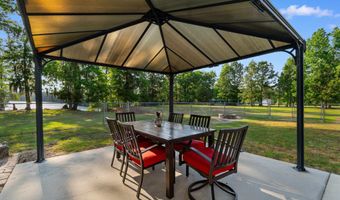 1884 Clarence Dr, Andrews, SC 29510