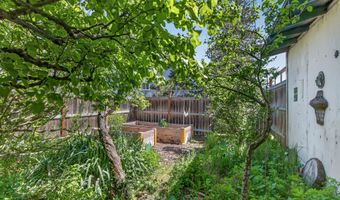 324 Liberty St, Ashland, OR 97520
