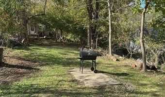 11 Walker St, Athens, OH 45701