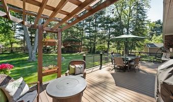 16 Lakeridge Dr, Adrian, MI 49221