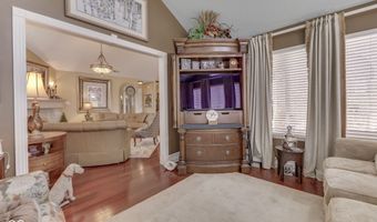 7386 Lake Lakota Pl, Indianapolis, IN 46217