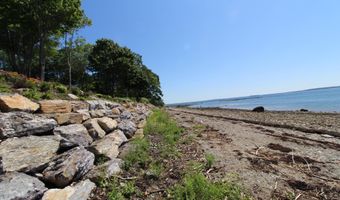 11 Treat St, Belfast, ME 04915