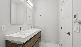 37 S Annapolis B Ave, Atlantic City, NJ 08401