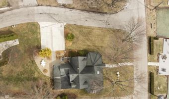 206 Edgewater Dr, Algonac, MI 48001