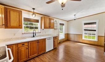 203 Edgewood St, Ballard, WV 24918