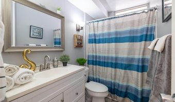 1911 Kalakaua Ave #406, Honolulu, HI 96815