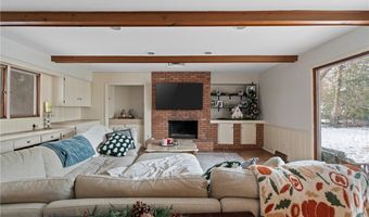 2426 Banbury Rd, Akron, OH 44333