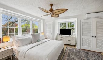 84 Indian Wells Hwy, Amagansett, NY 11930