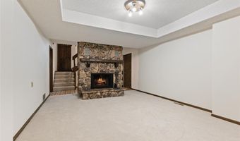 13789 Holyoke Ln, Apple Valley, MN 55124