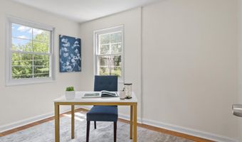 1745 N CLIFF St N, Alexandria, VA 22301