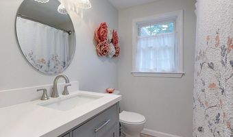 132 Oak Ridge Dr, Ayer, MA 01432