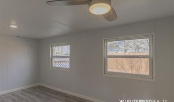 23 3rd Ave W, Deaver, WY 82421