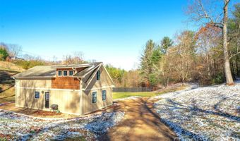 15 Eaglebear Dr, Asheville, NC 28806