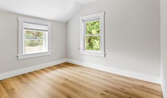 24 Warwick St, Bangor, ME 04401