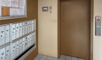 1617 Clark St 404, Honolulu, HI 96822