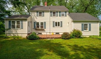 5 Phillips Rd, Falmouth, ME 04105