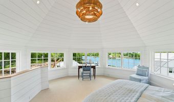 25 Tokeneke Trl, Darien, CT 06820