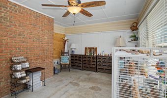 121 Peacock Rd, Barnesville, GA 30204