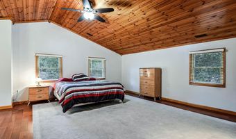 4406 ROUNDHILL Rd, Alexandria, VA 22310