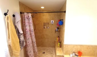 8008 NW 27th St, Bethany, OK 73008