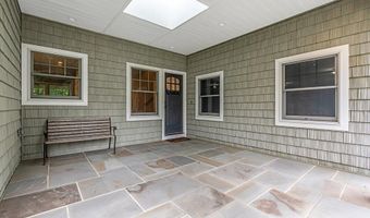 10 Greenwood Pl, Middletown, NJ 07748