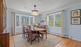 7 Woodfield Rd, Acton, MA 01720