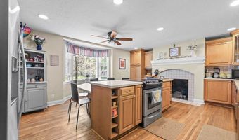 705 Overlook Dr, Alliance, OH 44601