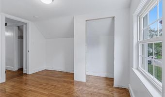 8 Angela Ct, North Providence, RI 02904