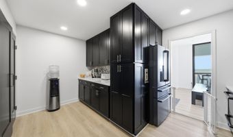 6101 EDSALL Rd 1805, Alexandria, VA 22304