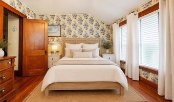 113 Beckwith St, Cranston, RI 02910